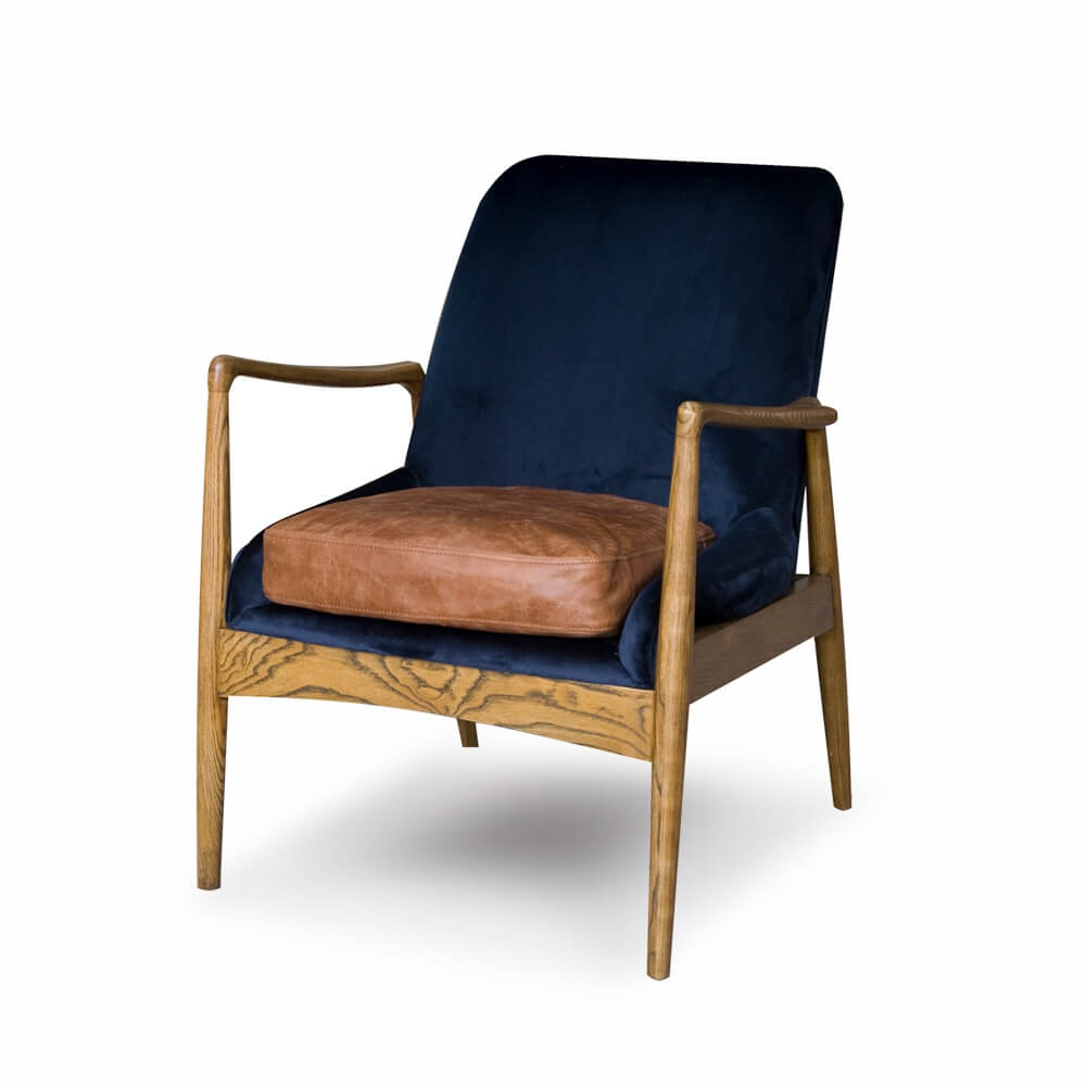 STEINER BLUE/TAN OAK ARM CHAIR