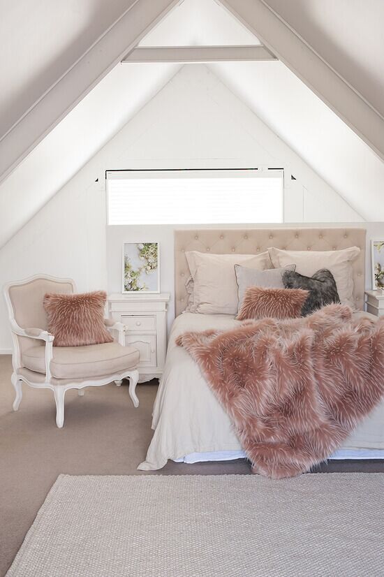 HEIRLOOM FAUX LUXURY THROW