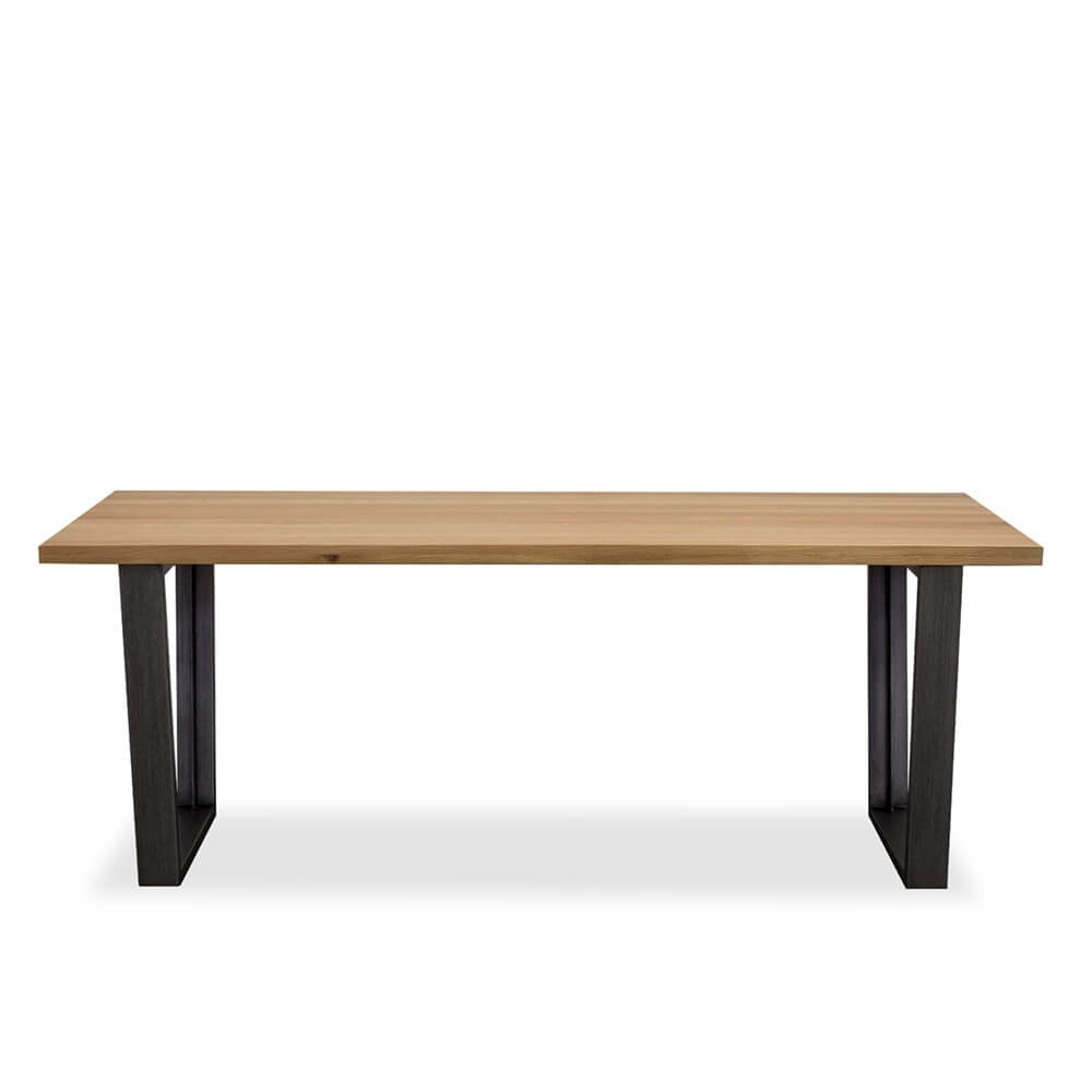 SOLID OAK TABLE