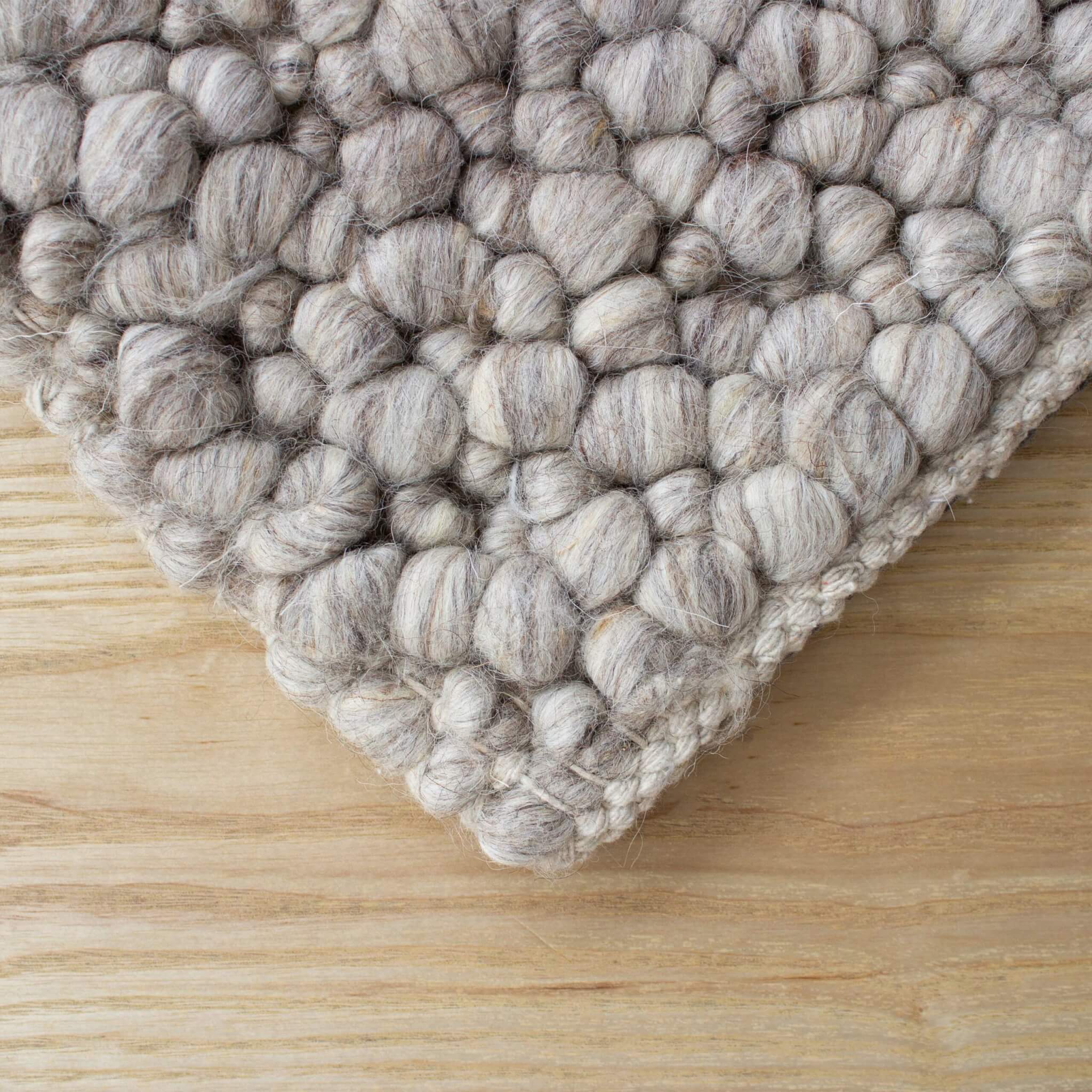 TUNDRA PEBBLE WARM GREY 200 X 300